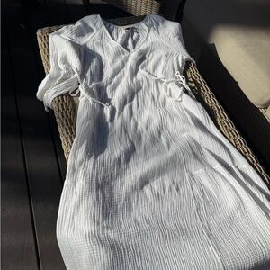 Universal Thread White gauzy long sleeved maxi